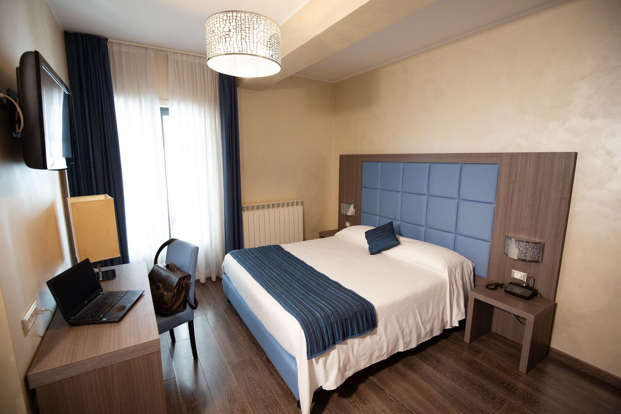 Hotel La Compagnia Del Viaggiatore Λ' Άκουιλα Εξωτερικό φωτογραφία