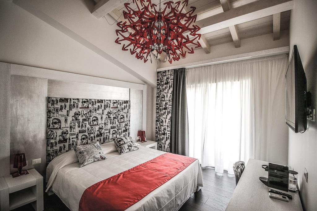 Hotel La Compagnia Del Viaggiatore Λ' Άκουιλα Εξωτερικό φωτογραφία